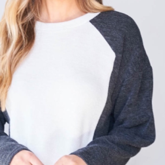HEATHER CHARCOAL & white colorblock long sleeve TOP, NWT - Picture 8 of 16